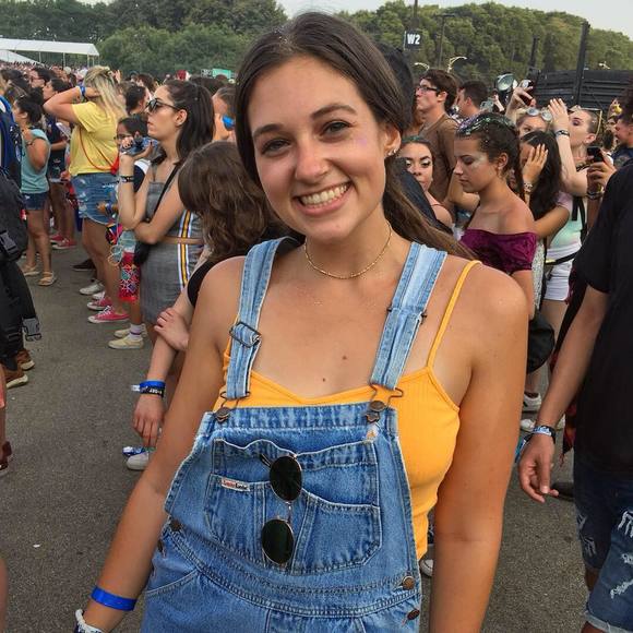 Meet your Posher, Jennifer - Picture 1 of 1